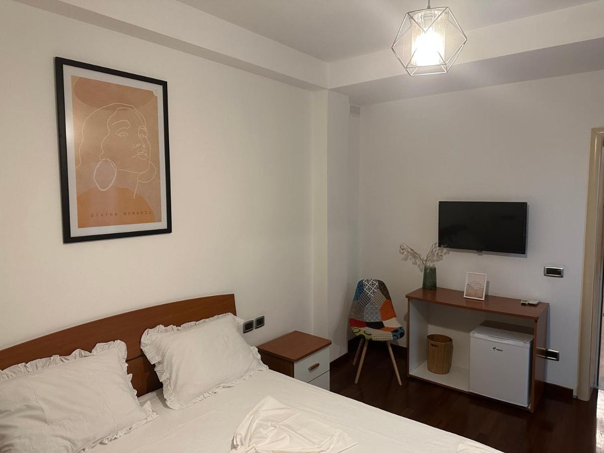 City Center Shkodra B&B Eksteriør bilde